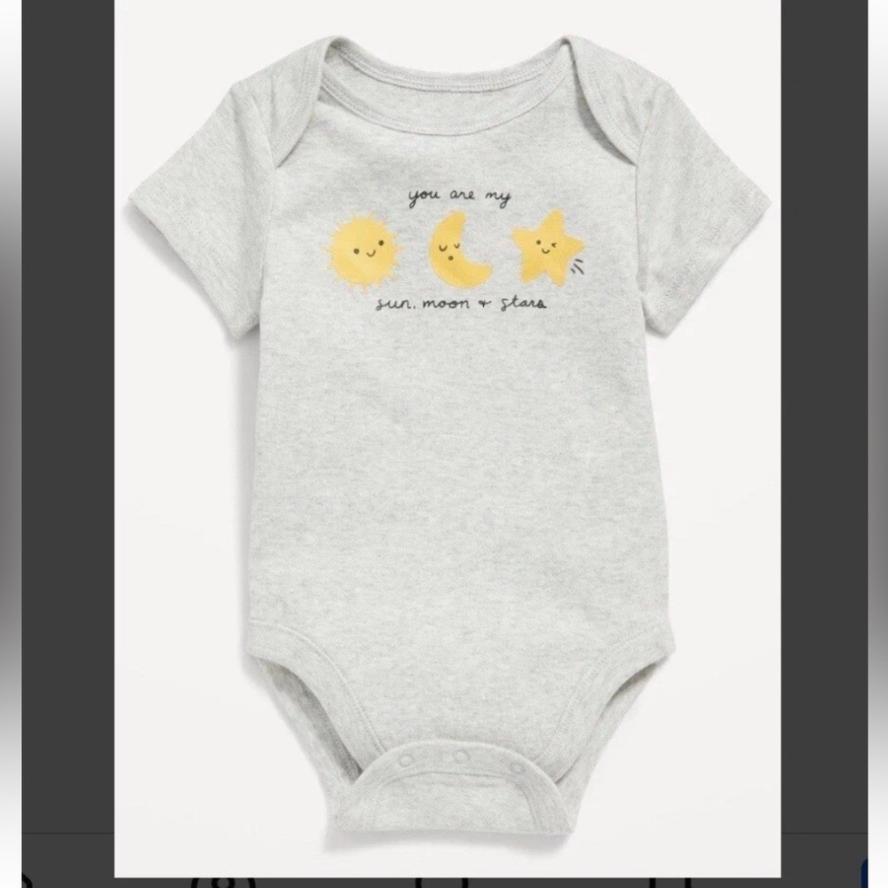Old Navy Light Gray Baby Bodysuit with Sun, Moon, and Star